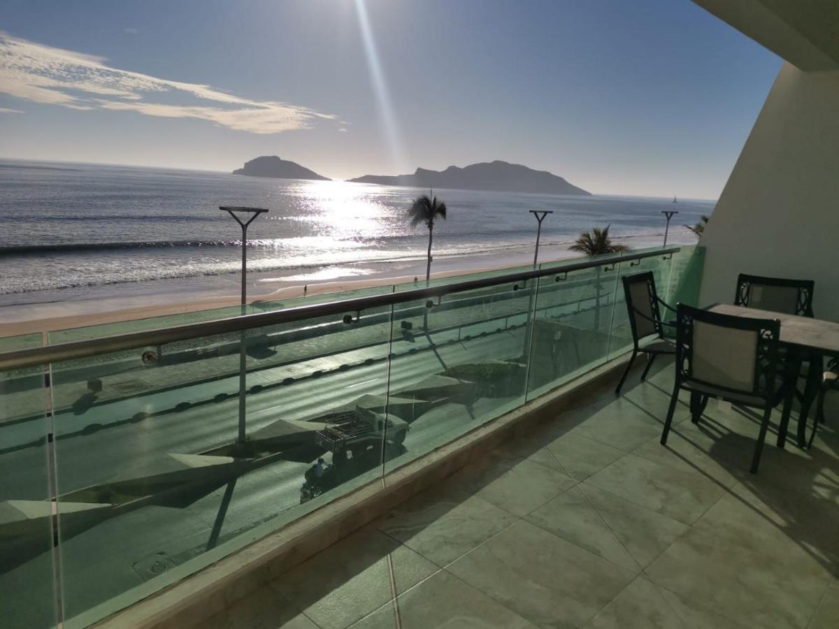 Hermoso Y Moderno Departamento Frente Al Malecon Con Preciosa Vista Al Mar マサトラン エクステリア 写真