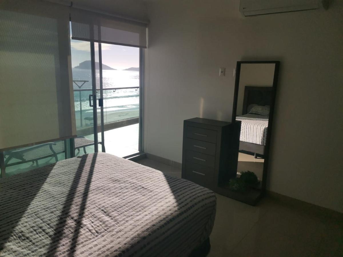Hermoso Y Moderno Departamento Frente Al Malecon Con Preciosa Vista Al Mar マサトラン エクステリア 写真